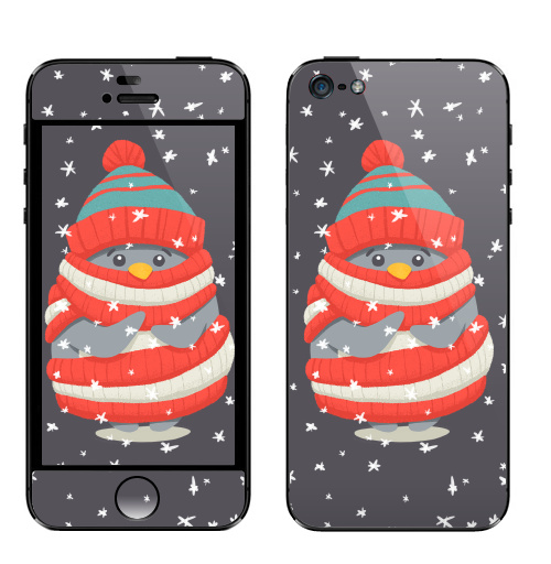 Наклейка на Телефон Apple iPhone 5 Пингвин в шарфе и шапке,  купить в Москве – интернет-магазин Allskins, новый год, зима, лес, пингвин, снег, шапка, шарф, замерз