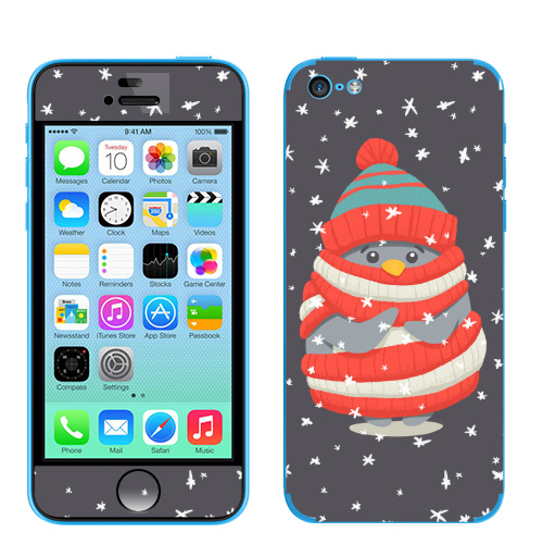 Наклейка на Телефон Apple iPhone 5C Пингвин в шарфе и шапке,  купить в Москве – интернет-магазин Allskins, новый год, зима, лес, пингвин, снег, шапка, шарф, замерз