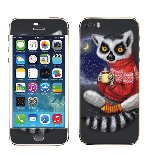Наклейка на Телефон Apple iPhone 5S, 5SE Уютный лемур,  купить в Москве – интернет-магазин Allskins, милые животные, теплый, мило, животные, новый год, ночь, какао, уютно, зима, свитер, лемур
