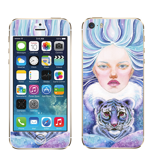 Наклейка на Телефон Apple iPhone 5S, 5SE Девочка с тигрёнком,  купить в Москве – интернет-магазин Allskins, полёт, голубыеволосы, мальвина, симметрия, глаз, декабрь, февраль, январь, снег, волны, волосы, голубой, детские, девушка, тигра, тигры, зима
