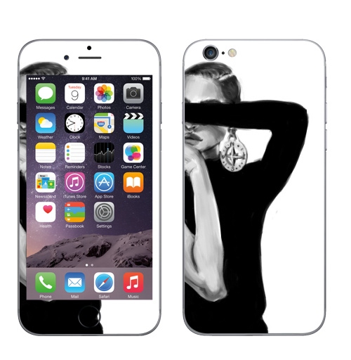 Наклейка на Телефон Apple iPhone 8 Девушка с сережкой,  купить в Москве – интернет-магазин Allskins, девушка, модели, черно-белое, сережка, компас, мода