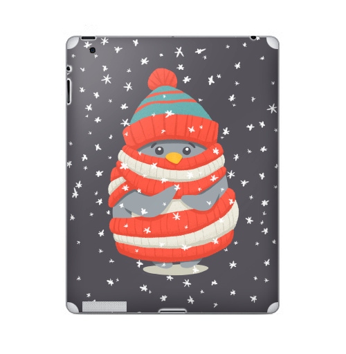 Наклейка на Планшет Apple iPad 5 2017-2018 Пингвин в шарфе и шапке,  купить в Москве – интернет-магазин Allskins, новый год, зима, лес, пингвин, снег, шапка, шарф, замерз