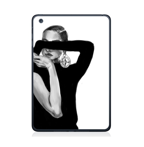 Наклейка на Планшет Apple iPad Mini 4 Девушка с сережкой,  купить в Москве – интернет-магазин Allskins, девушка, модели, черно-белое, сережка, компас, мода