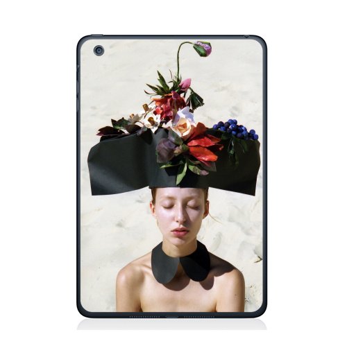 Наклейка на Планшет Apple iPad Mini 4 Цветочница,  купить в Москве – интернет-магазин Allskins, фотография, отдых, девушка, красота, цветы, сюрреализм