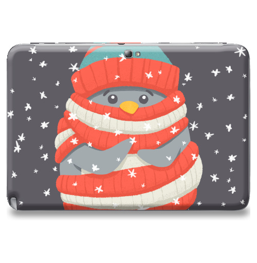 Наклейка на Планшет Samsung Galaxy Note 10.1 (N8000) Пингвин в шарфе и шапке,  купить в Москве – интернет-магазин Allskins, новый год, зима, лес, пингвин, снег, шапка, шарф, замерз
