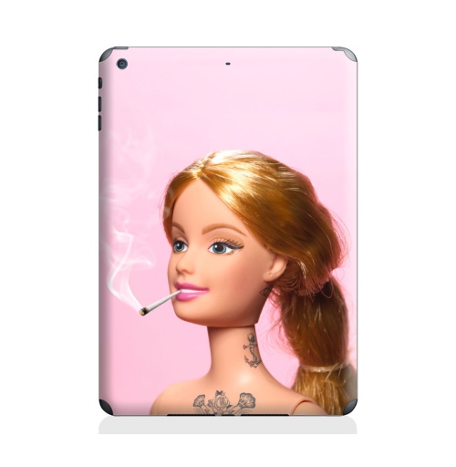 Наклейка на Планшет Apple iPad Air Барби повзрослела,  купить в Москве – интернет-магазин Allskins, прикол, барби, кукла, девушка, розовый, татуировки