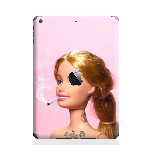 Наклейка на Планшет Apple iPad Air с яблоком Барби повзрослела,  купить в Москве – интернет-магазин Allskins, прикол, барби, кукла, девушка, розовый, татуировки