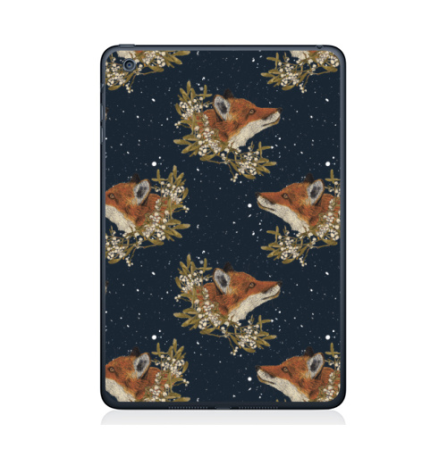 Наклейка на Планшет Apple iPad Mini 1/2/3 Зимние лисички.,  купить в Москве – интернет-магазин Allskins, зима, лиса, омела, снег, лису, листья