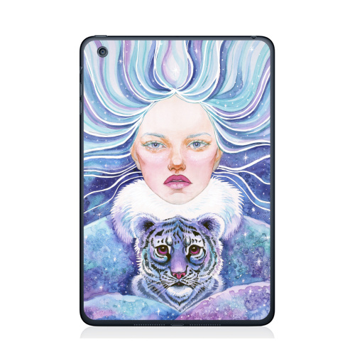 Наклейка на Планшет Apple iPad Mini 1/2/3 Девочка с тигрёнком,  купить в Москве – интернет-магазин Allskins, полёт, голубыеволосы, мальвина, симметрия, глаз, декабрь, февраль, январь, снег, волны, волосы, голубой, детские, девушка, тигра, тигры, зима