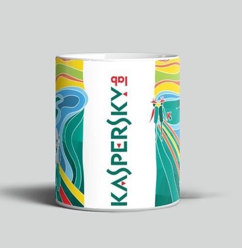 Фотография футболки Современная Интерпретация «Крика» с Логотипом Kaspersky
