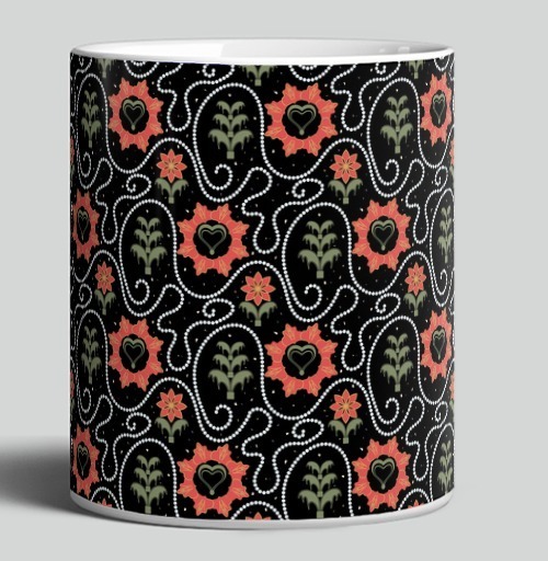 Фотография футболки Этнический узор с сердцами и растениями / Ethnic Pattern Style