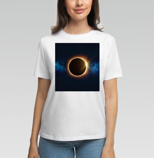 Фотография футболки Затмение в космосе