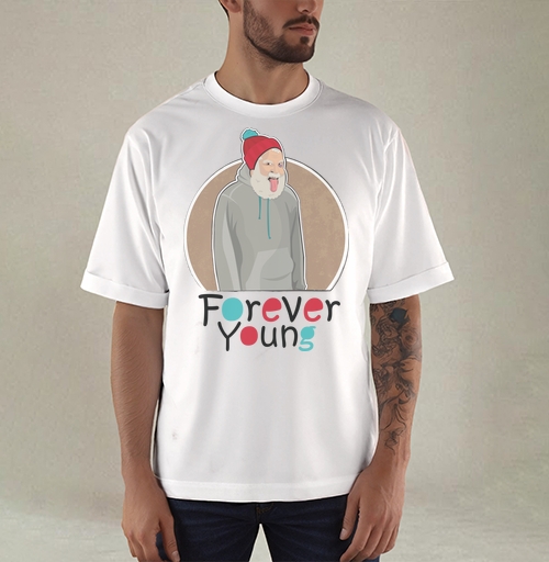 Фотография футболки Веселый старик Forever Young с яркой шапкой