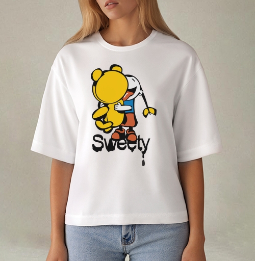 Фотография футболки Девочка обнимает плюшевого мишку с языком Sweety