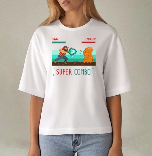 Фотография футболки Энергичная битва в пиксель-арт стиле с SUPER COMBO
