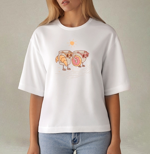Фотография футболки Веселая пара кружек на пляже с завтраком