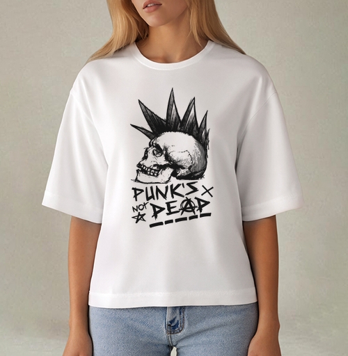 Фотография футболки Череп с ирокезом PUNKS NOT DEAD – панк-графика