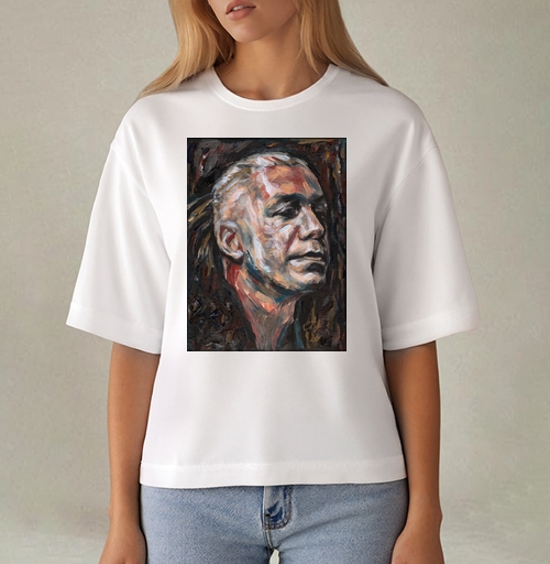 Фотография футболки Мужской портрет в динамичных красках и глубоком выражении лица
