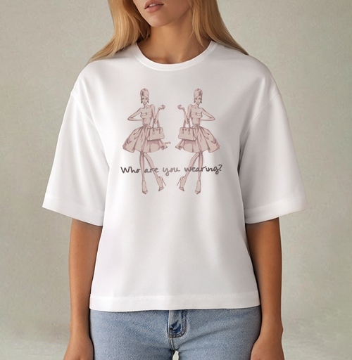 Фотография футболки Who are you wearing? / Кто на тебе?