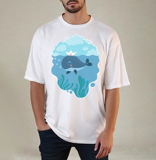 Фотография футболки Мягкий кит с бумажным корабликом — символ мечты
