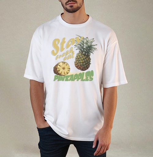 Фотография футболки Свежий ананас с натуральной текстурой и надписями pineapples