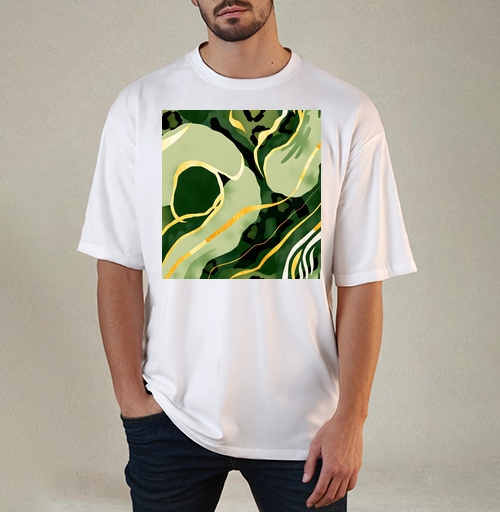 Фотография футболки Золотые изгибы на зеленом анималистичном фоне / Golden curves on green animal background