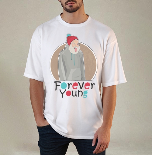 Фотография футболки Веселый старик Forever Young с яркой шапкой