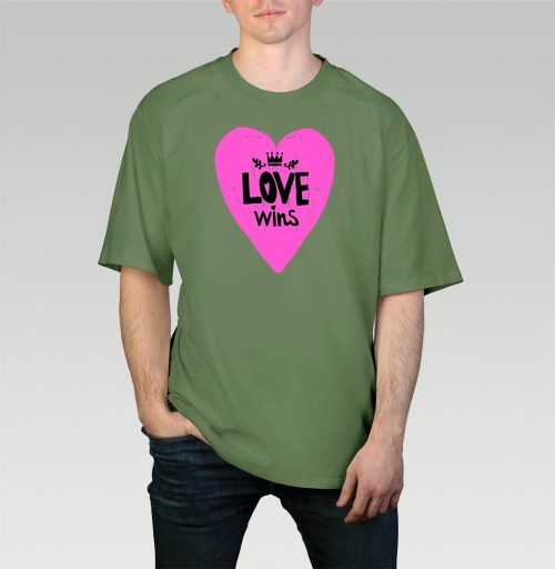 Фотография футболки LOVE wins яркое розовое сердце с короной