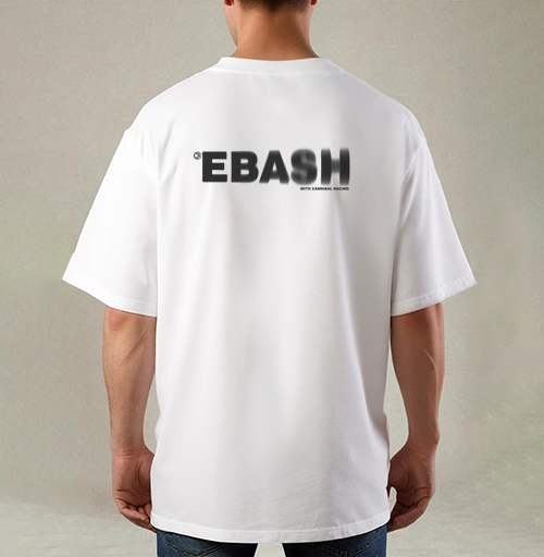 Фотография футболки EBASH с эффектом движения и логотипом Cannibal Racing