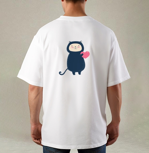 Фотография футболки Милый котик с розовым сердцем в kawaii стиле