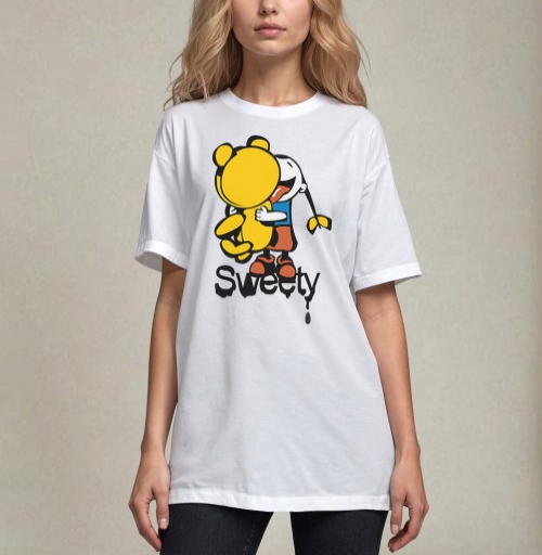 Фотография футболки Девочка обнимает плюшевого мишку с языком Sweety