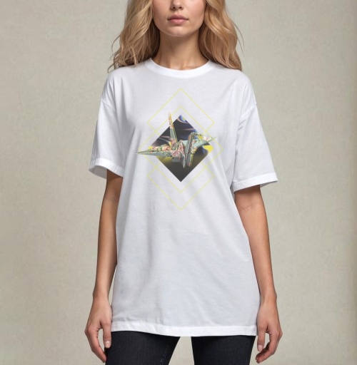 Фотография футболки Оригами-журавлик в абстрактной графике