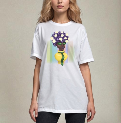 Фотография футболки Женский портрет с фиолетовыми кудрями ромашками