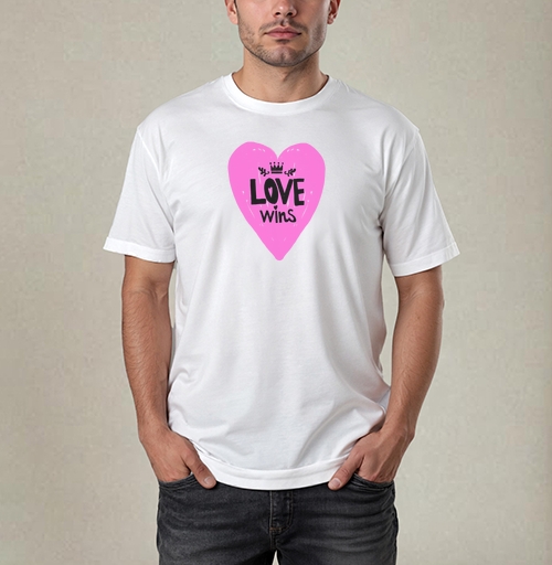 Фотография футболки LOVE wins яркое розовое сердце с короной