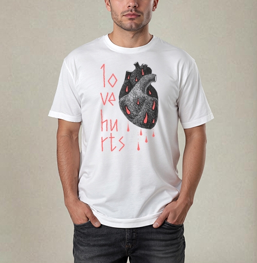 Фотография футболки Love hurts! / Любовь ранит!
