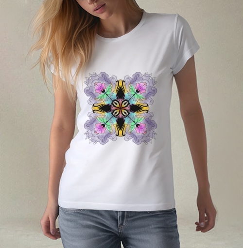 Фотография футболки Flower mandala / Цветочная мандала
