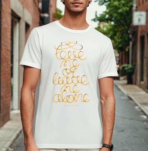 Фотография футболки Gold ribbon lettering / Люби или уходи saying Love me or leave me alone