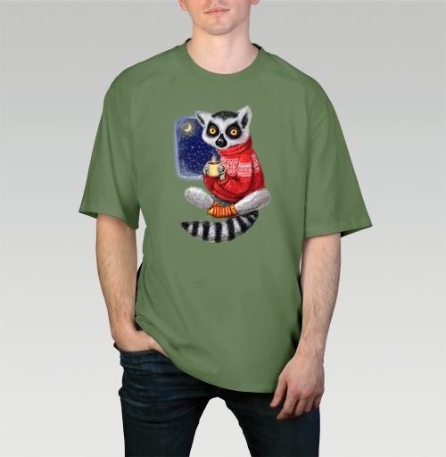 Мужская футболка оверсайз с рисунком Уютный лемур 163773, размер 46 (S) &mdash; 58 (4XL), цвет оливковый, материал - 100% хлопок высшее качество - купить в интернет-магазине Мэриджейн в Москве и СПБ