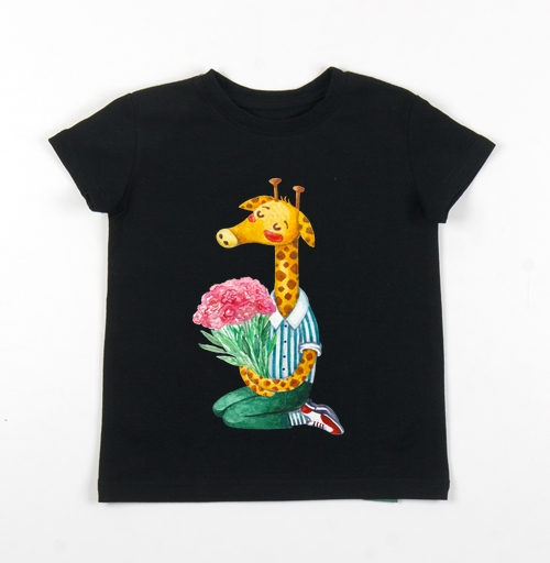 Фотография футболки Жираф с букетом цветов 