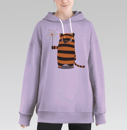 Фотография футболки Derpy Tiger/Дерпи Тигр с бенгальским огнем в моменте маленького личного праздника