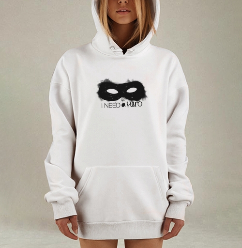 Фотография футболки Маска героя с надписью I NEED a hero