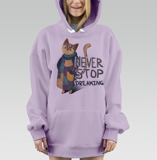 Фотография футболки Яркая вдохновляющая стилизованная кошка NEVER STOP DREAMING