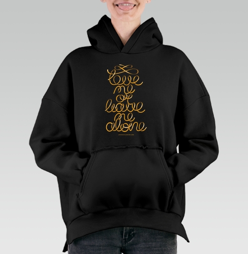 Фотография футболки Gold ribbon lettering / Люби или уходи saying Love me or leave me alone