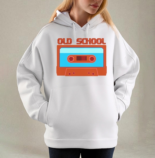 Фотография футболки Яркая ретро аудиокассета OLD SCHOOL – стиль и ностальгия