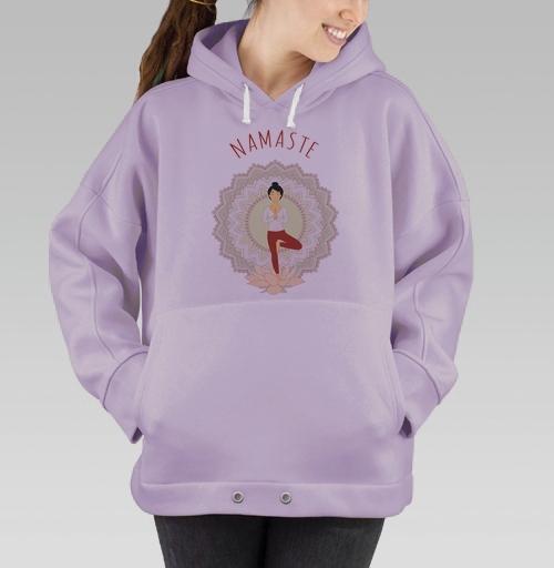 Фотография футболки Йога Поза Дерева с Мандалой и Лотосом