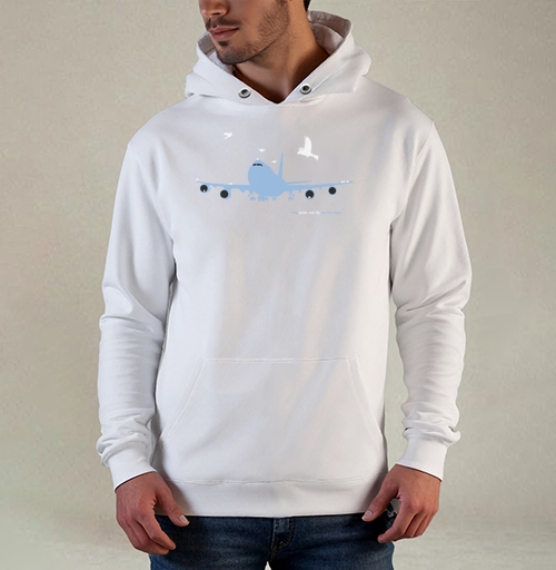 Фотография футболки Пассажирский самолет и стая птиц в синем небе