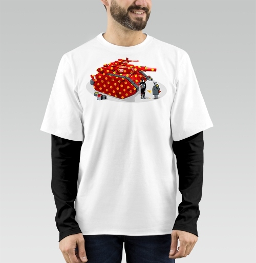 Фотография футболки Ироничный танк с яркой раскраской и солдаты рядом танка