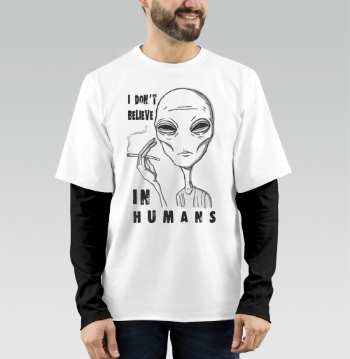 Фотография футболки Футболка «I DON’T BELIEVE IN HUMANS» с графикой пришельца