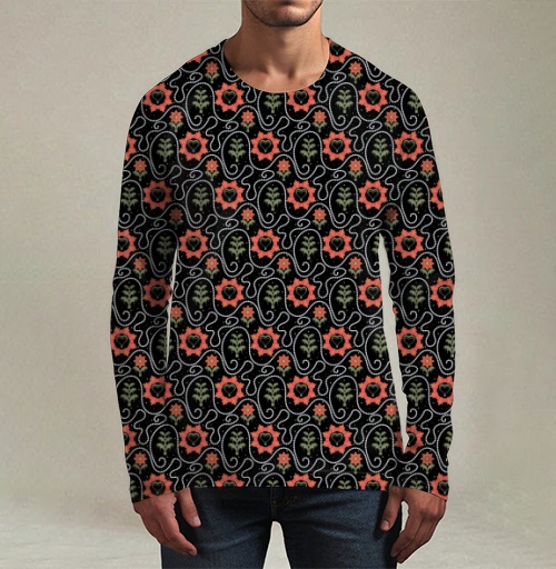 Фотография футболки Этнический узор с сердцами и растениями / Ethnic Pattern Style