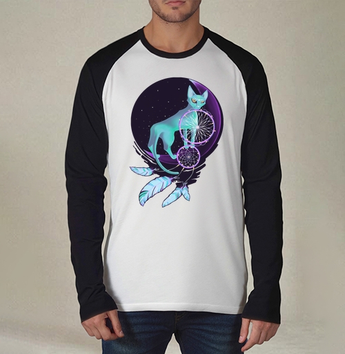 Фотография футболки Мистическая кошка на фиолетовом полумесяце
